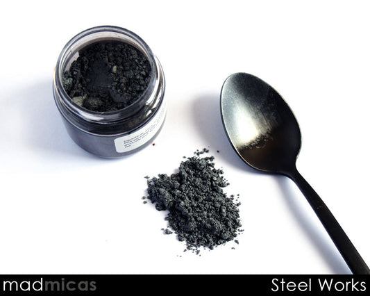 Steel Works Premium Dark Silver Mica and Spoon
