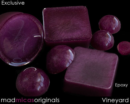 Vineyard Berry Wine Mica in Epoxy Resin